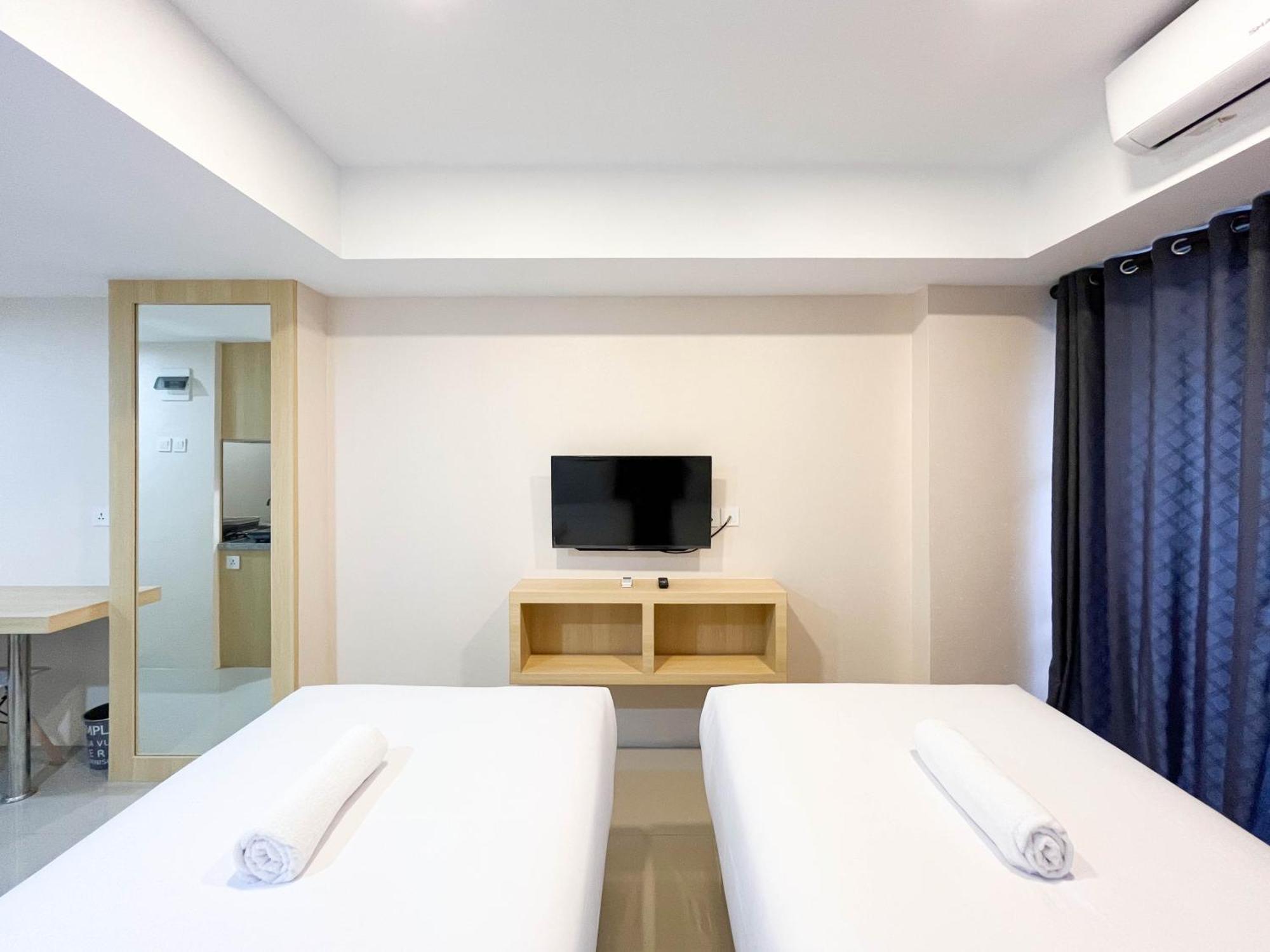 Comfortable And Tidy Studio De Prima Apartment By Travelio Medan Luaran gambar